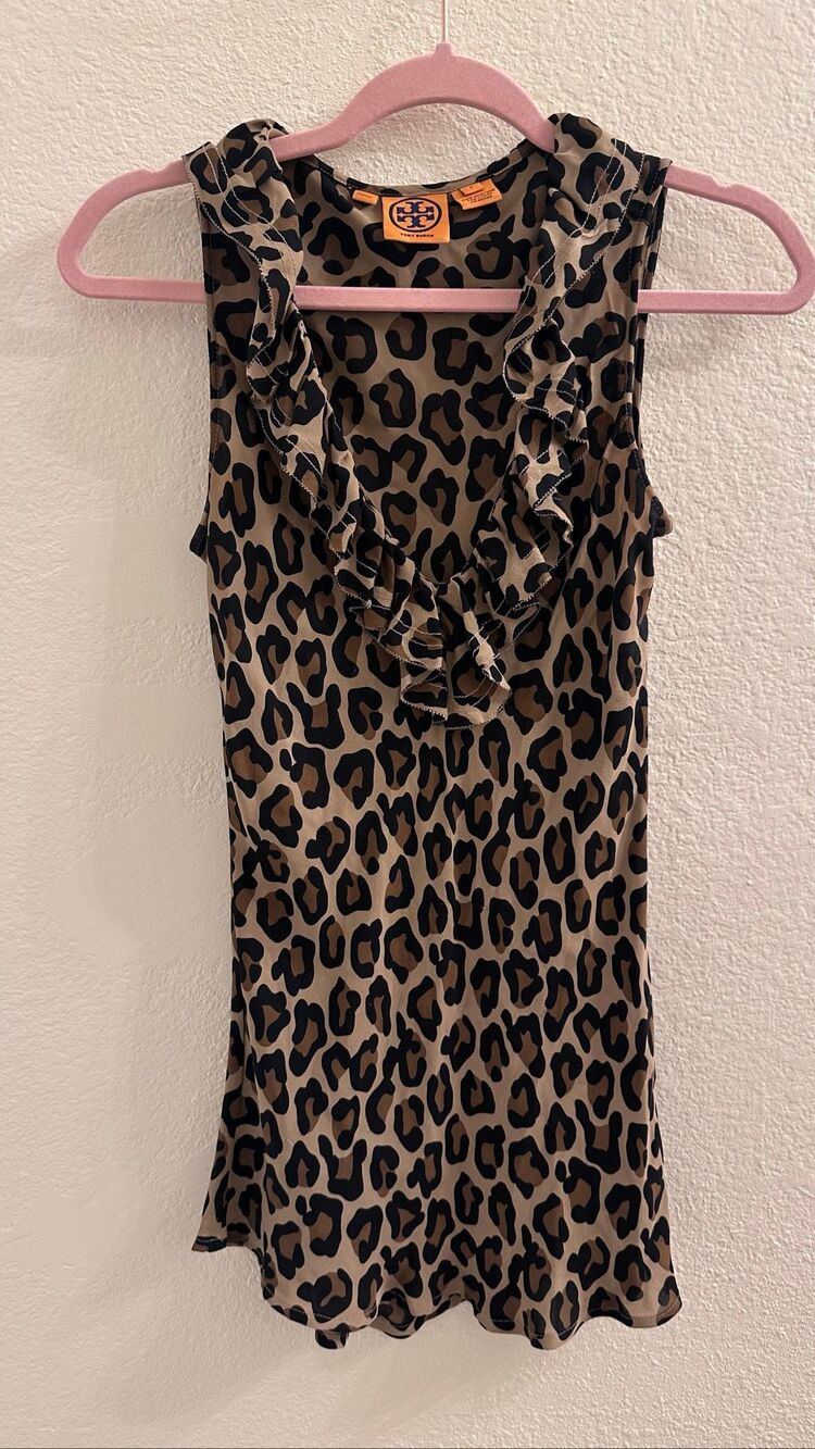 Tory Burch Animal Print V Neck Sleeveless Silk Ruffle Top Size 6